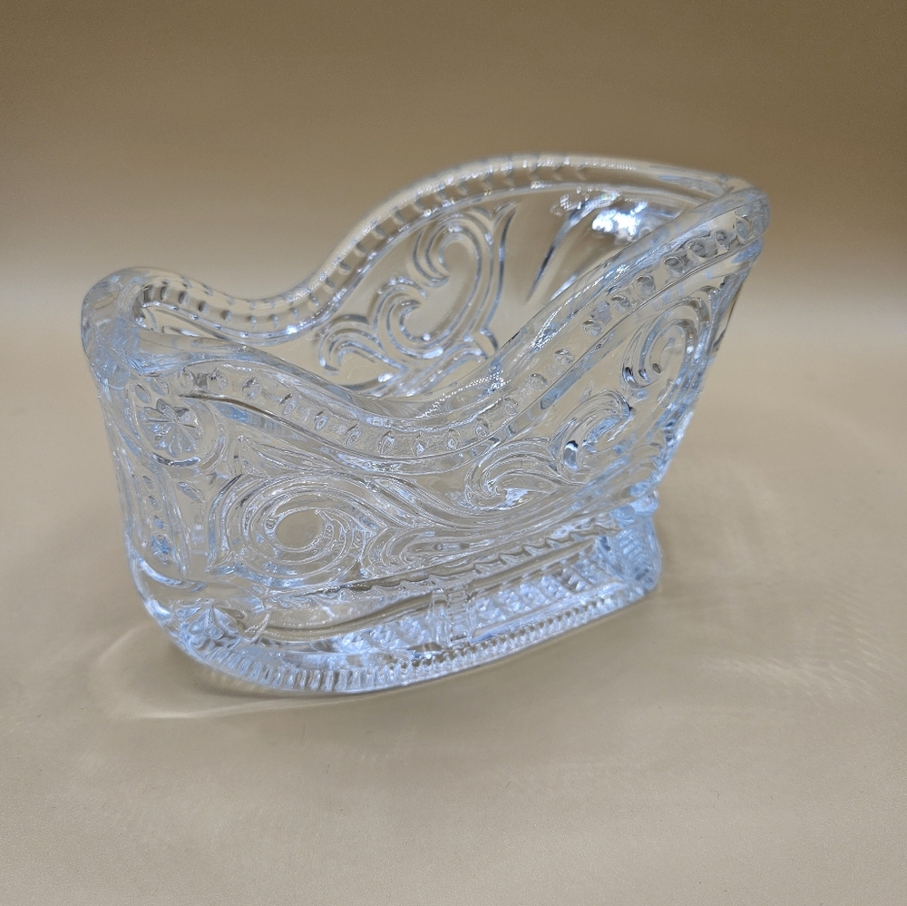 Avon 24% Lead Crystal SLEIGH Clear Glass Centerpiece Candy Dish, Planter, Heavy